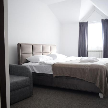 Hotel Tiski Cvet Novi Bečej Екстериор снимка