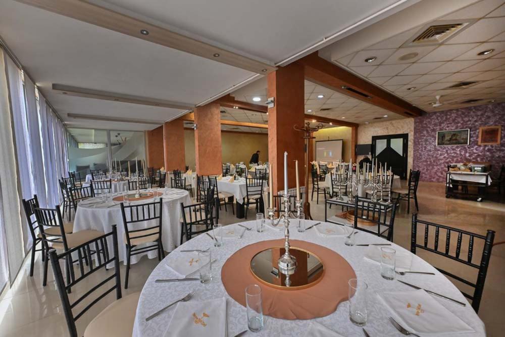 Hotel Tiski Cvet Novi Bečej Екстериор снимка