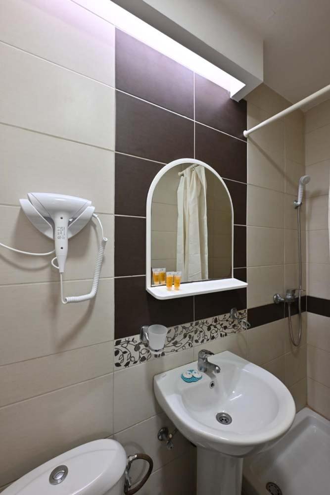 Hotel Tiski Cvet Novi Bečej Екстериор снимка