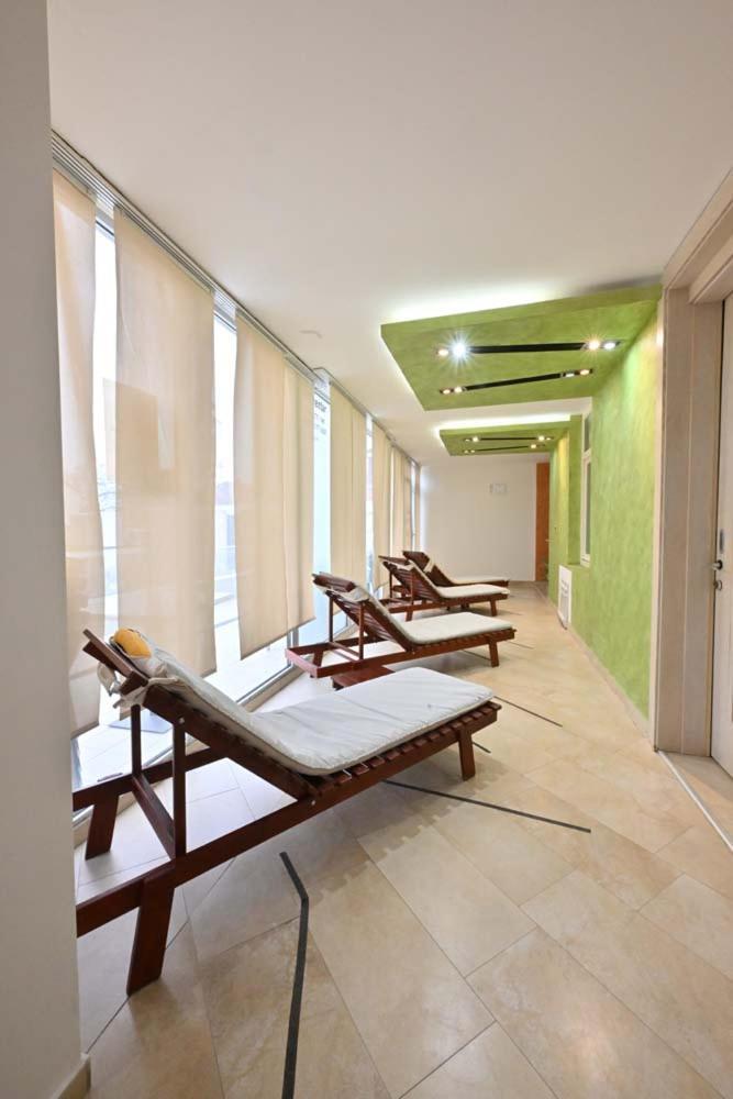 Hotel Tiski Cvet Novi Bečej Екстериор снимка