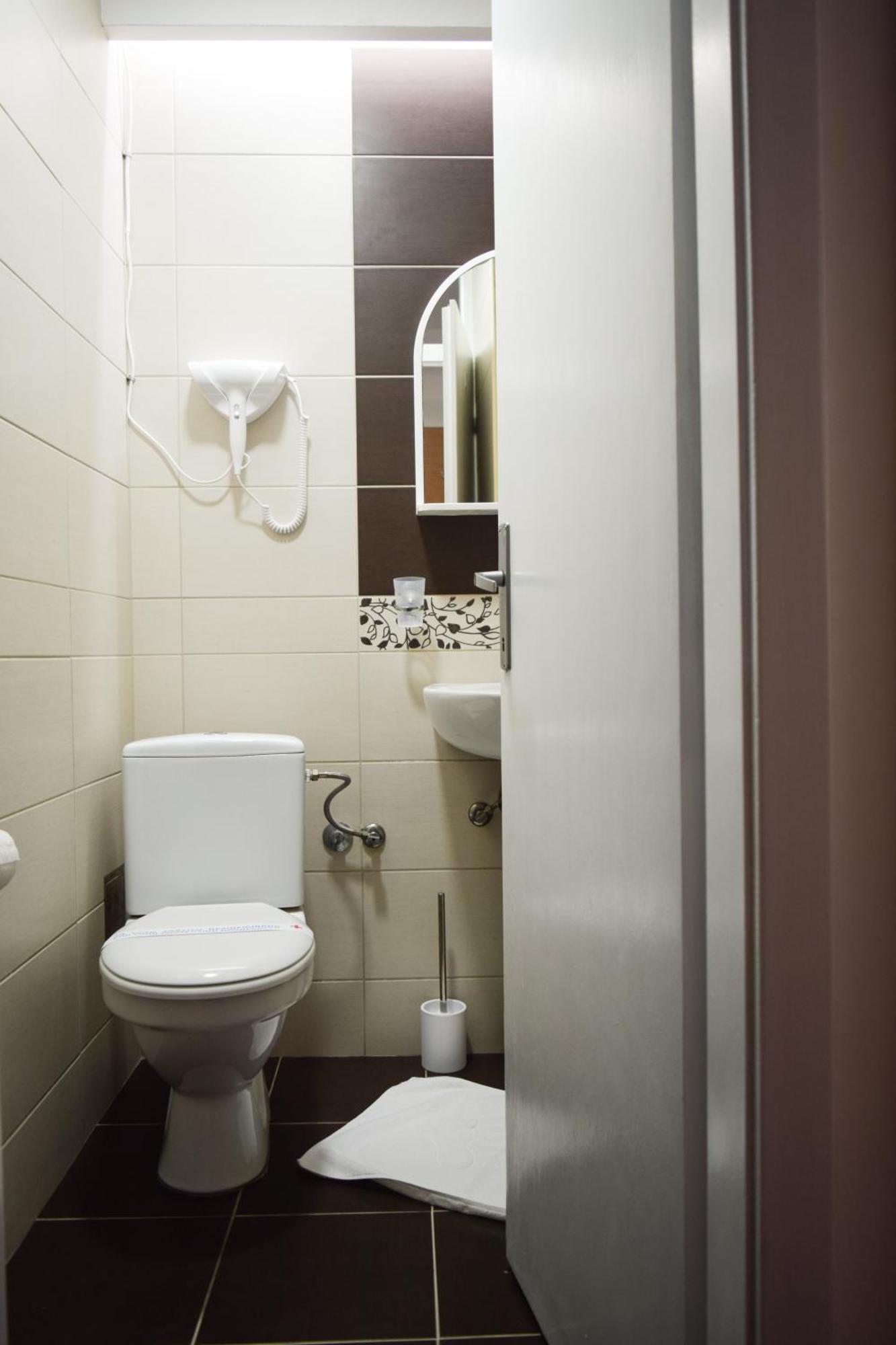 Hotel Tiski Cvet Novi Bečej Екстериор снимка
