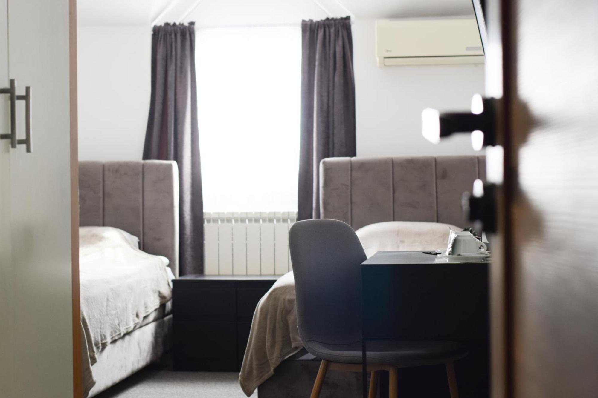 Hotel Tiski Cvet Novi Bečej Екстериор снимка