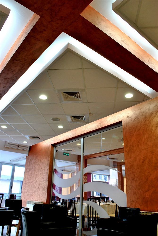 Hotel Tiski Cvet Novi Bečej Екстериор снимка